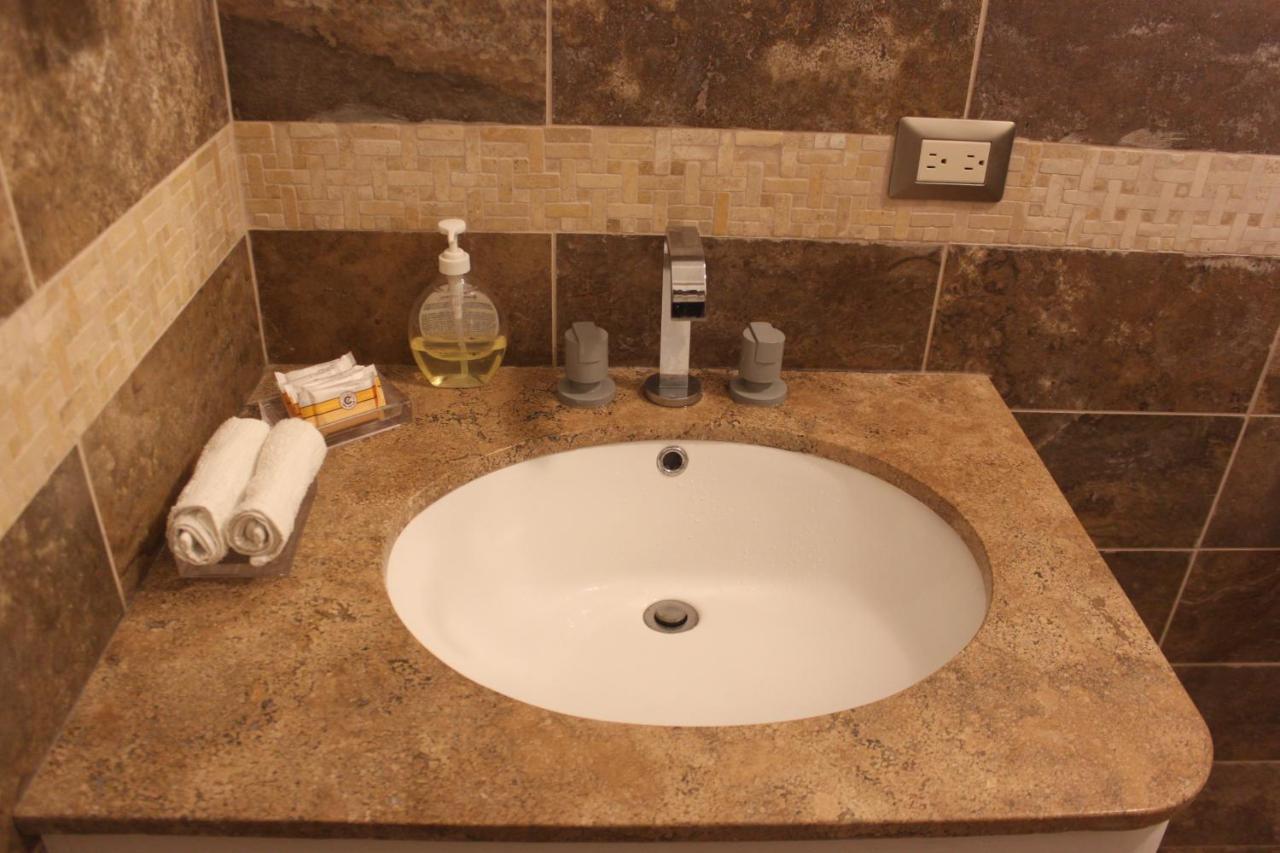 Caihuayna Apart Hotel 파라카스 외부 사진